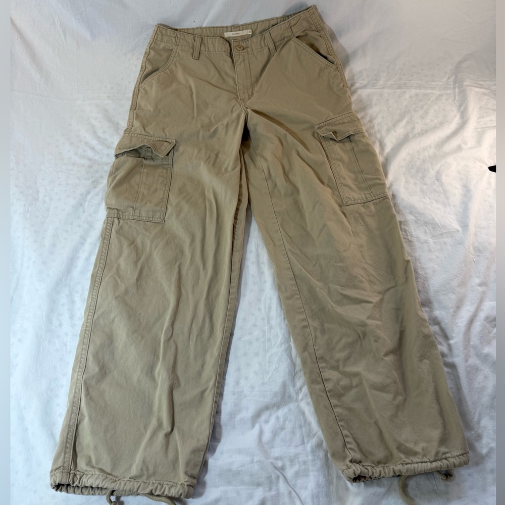 Levi's Women's Khaki Cargo Pants